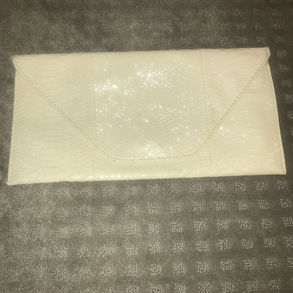 Snake-print Patent Clutch